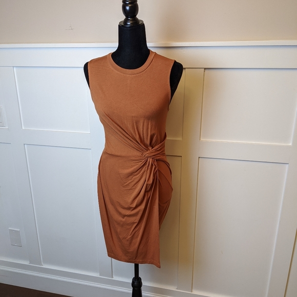 Dynamite dress - Picture 1 of 11